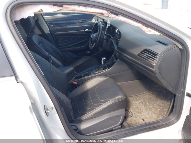 3VWGM7BU9PM008761 Volkswagen Jetta Highline