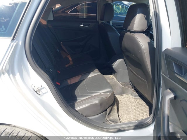 3VWGM7BU9PM008761 Volkswagen Jetta Highline