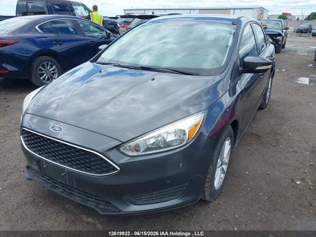 Ford Focus 2015 1FADP3F24FL370744 Image 2
