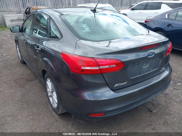 Ford Focus 2015 1FADP3F24FL370744 Image 3