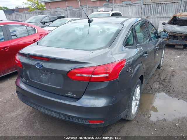 Ford Focus 2015 1FADP3F24FL370744 Image 4