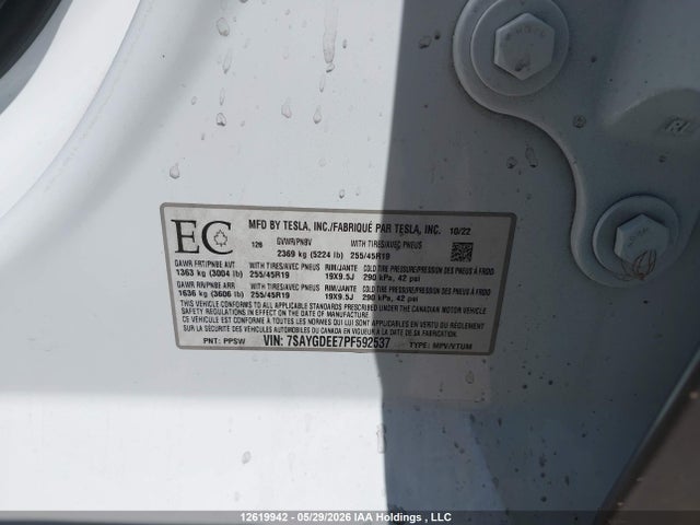 12619942 :رقم المزاد ، 7SAYGDEE7PF592537 vin ، 2023 Tesla Model Y Long Range مزاد بيع