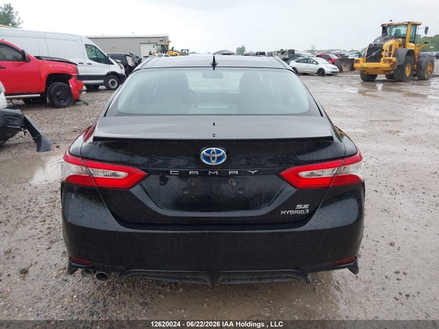 12620024 :رقم المزاد ، 4T1B21HK8LU014557 vin ، 2020 Toyota Camry Xle/se مزاد بيع