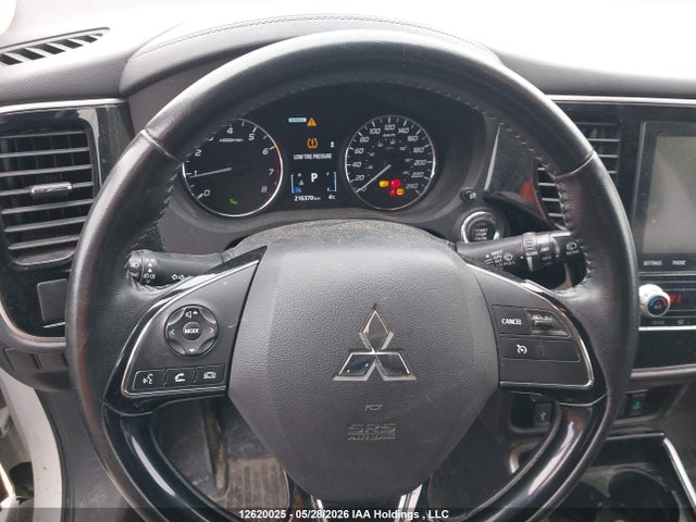 JA4AZ2A33LZ613626 Mitsubishi Outlander Es