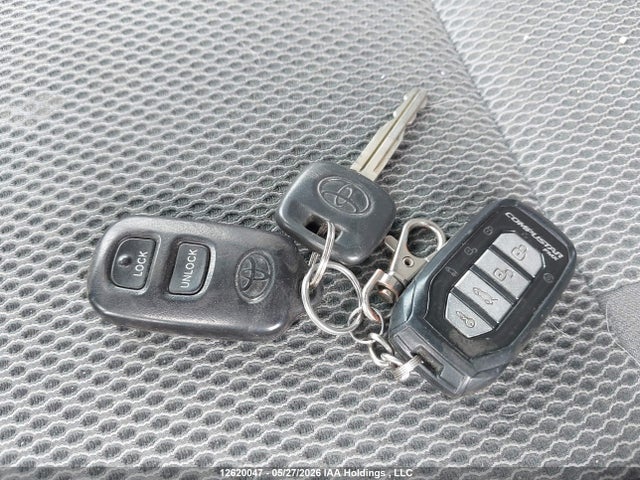 2005 Toyota Rav4 მანქანა იყიდება აუქციონზე, vin: JTEHD20V556024647, აუქციონის ნომერი: 12620047