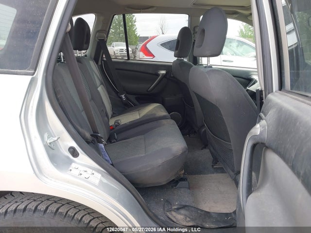 2005 Toyota Rav4 მანქანა იყიდება აუქციონზე, vin: JTEHD20V556024647, აუქციონის ნომერი: 12620047