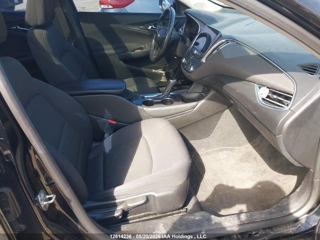 1G1ZE5ST3HF241033 Chevrolet MALIBU 1LT