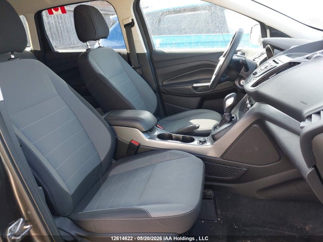 1FMCU0G71GUB09263 Ford ESCAPE SE