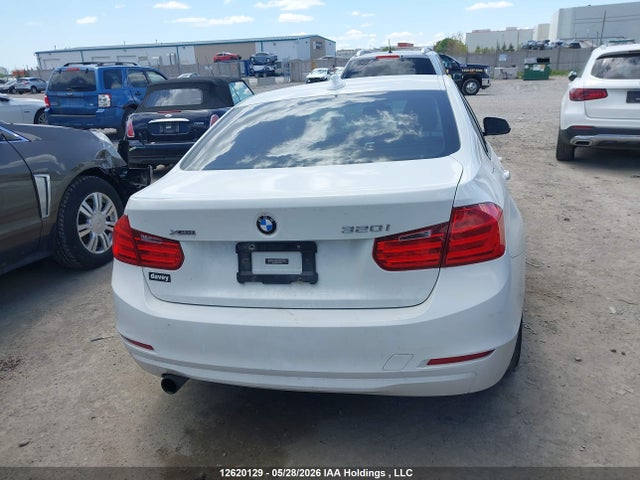 WBA3C3C58FK202916 BMW 320i Xdrive