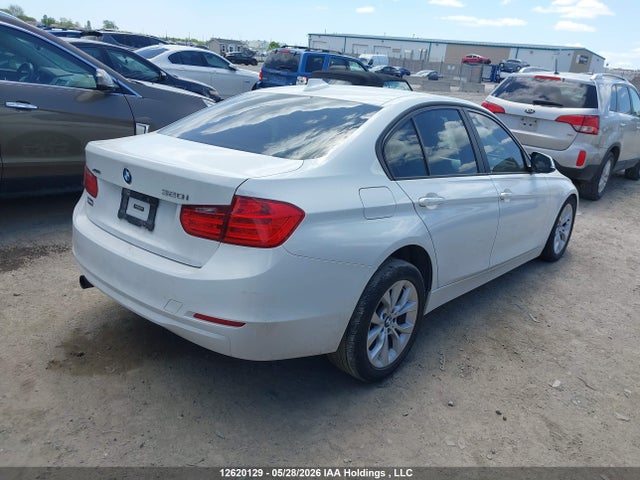 WBA3C3C58FK202916 BMW 320i Xdrive