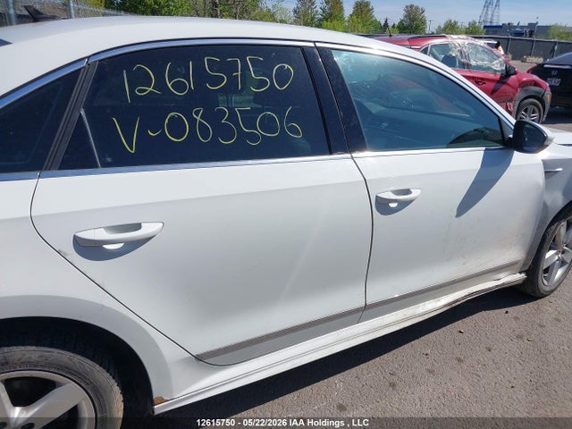 12615750 :رقم المزاد ، 1VWET7A38HC083506 vin ، 2017 Volkswagen Passat 1.8 Tsi Highline مزاد بيع