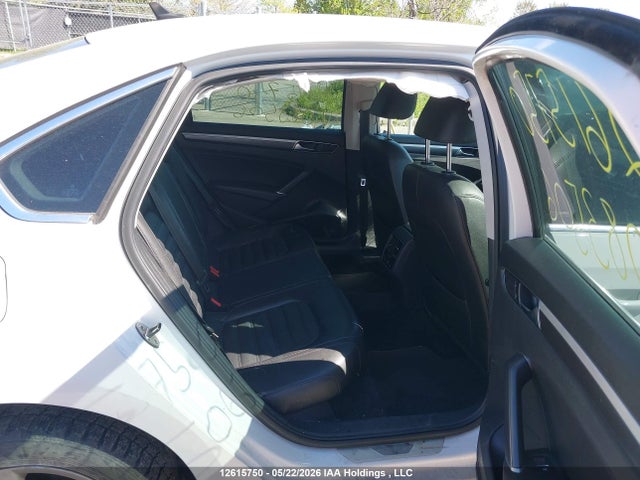 12615750 :رقم المزاد ، 1VWET7A38HC083506 vin ، 2017 Volkswagen Passat 1.8 Tsi Highline مزاد بيع