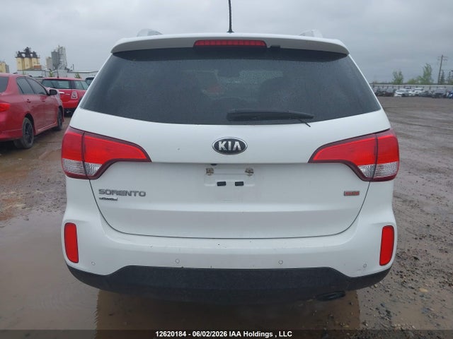 KIA SORENTO LX 2014 5XYKTCA65EG547237 Image 16