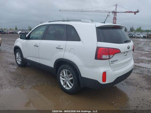 KIA SORENTO LX 2014 5XYKTCA65EG547237 Image 3