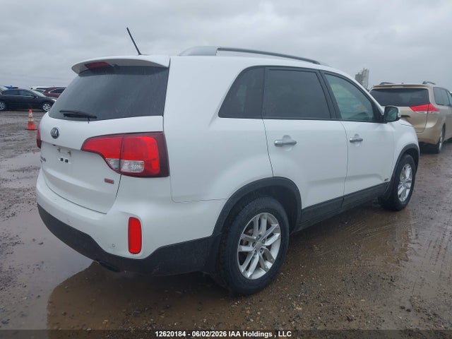 KIA SORENTO LX 2014 5XYKTCA65EG547237 Image 4