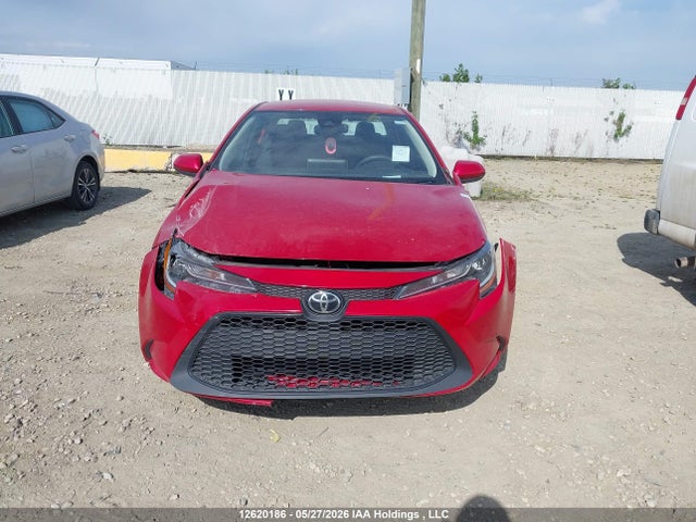 12620186 :رقم المزاد ، 5YFBPMBE6MP225703 vin ، 2021 Toyota Corolla Le مزاد بيع