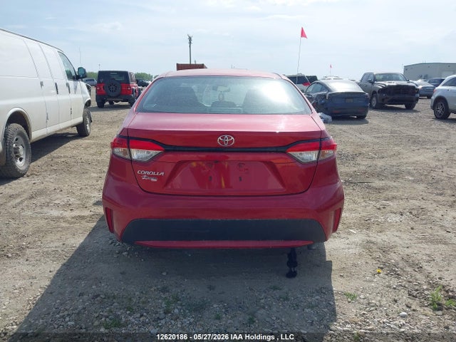 12620186 :رقم المزاد ، 5YFBPMBE6MP225703 vin ، 2021 Toyota Corolla Le مزاد بيع
