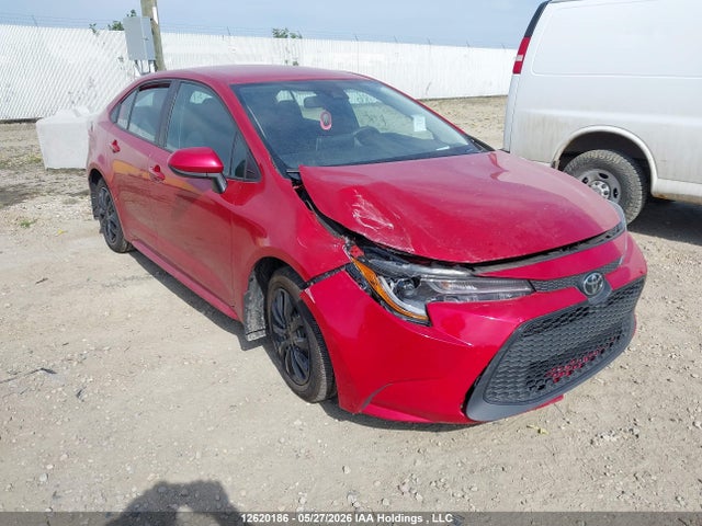 12620186 :رقم المزاد ، 5YFBPMBE6MP225703 vin ، 2021 Toyota Corolla Le مزاد بيع