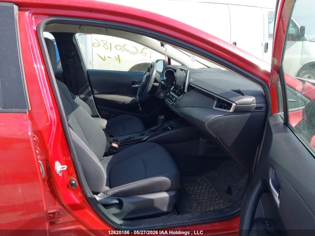 12620186 :رقم المزاد ، 5YFBPMBE6MP225703 vin ، 2021 Toyota Corolla Le مزاد بيع