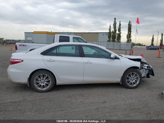 2015 Toyota Camry Le/xle/se/xse მანქანა იყიდება აუქციონზე, vin: 4T1BF1FK2FU496180, აუქციონის ნომერი: 12620196