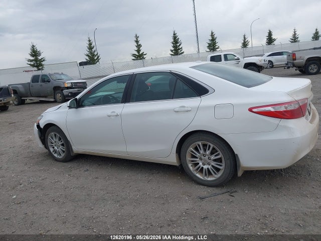 2015 Toyota Camry Le/xle/se/xse მანქანა იყიდება აუქციონზე, vin: 4T1BF1FK2FU496180, აუქციონის ნომერი: 12620196