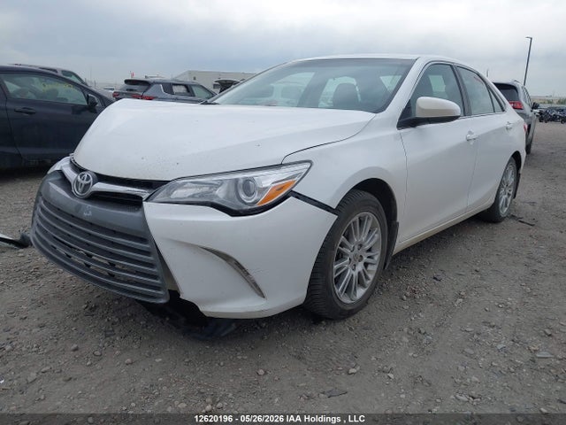 2015 Toyota Camry Le/xle/se/xse მანქანა იყიდება აუქციონზე, vin: 4T1BF1FK2FU496180, აუქციონის ნომერი: 12620196