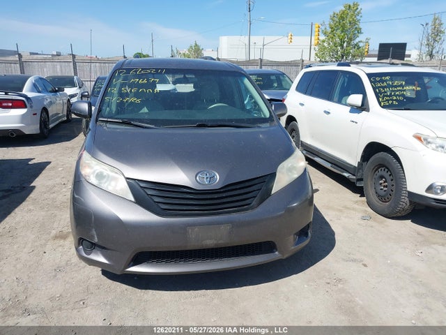2012 Toyota Sienna მანქანა იყიდება აუქციონზე, vin: 5TDZK3DC8CS196679, აუქციონის ნომერი: 12620211