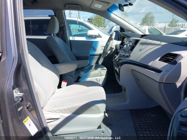 2012 Toyota Sienna მანქანა იყიდება აუქციონზე, vin: 5TDZK3DC8CS196679, აუქციონის ნომერი: 12620211