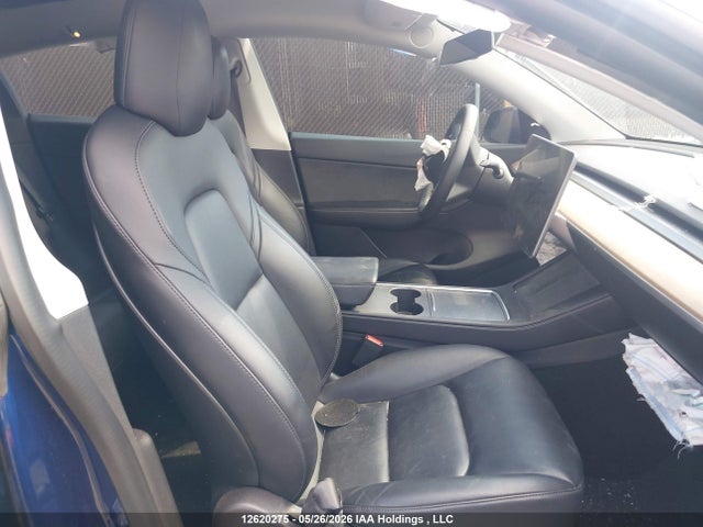 12620275 :رقم المزاد ، 7SAYGDEE6NF363490 vin ، 2022 Tesla Model Y Long Range مزاد بيع