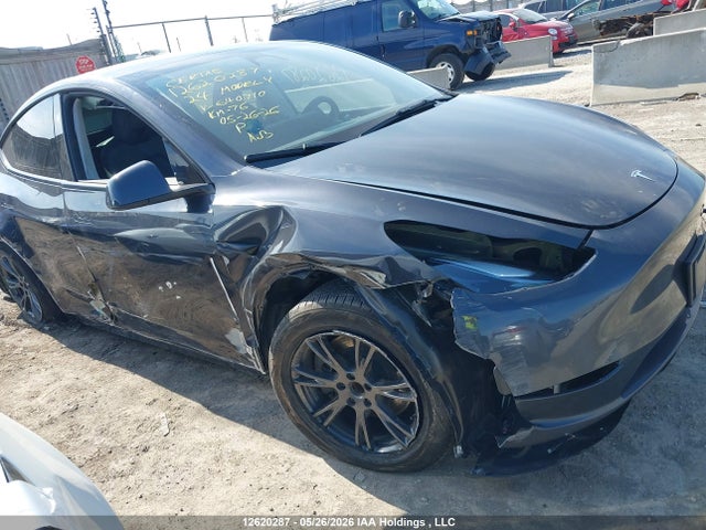 Tesla Model Y 2024 LRWYGDFD6RC640710 Image 19