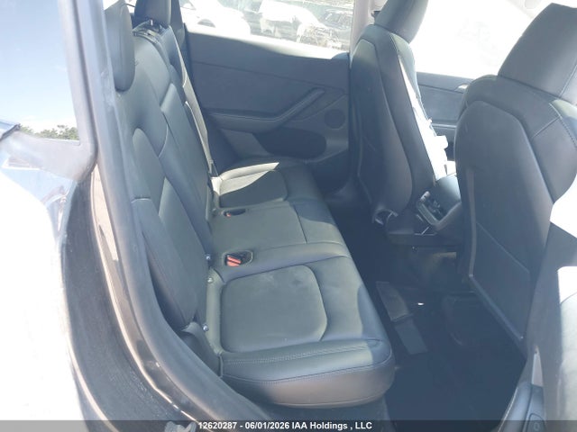 Tesla Model Y 2024 LRWYGDFD6RC640710 Image 8