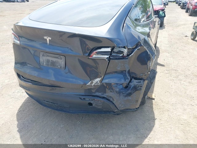 Продажа на аукционе авто 2024 Tesla Model Y Long Range/rwd, vin: 7SAYGDED0RF012443, номер лота: 12620299