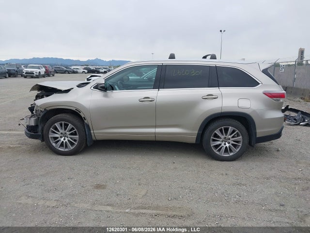 Продаж на аукціоні авто 2016 Toyota Highlander Xle, vin: 5TDJKRFH7GS233428, номер лоту: 12620301