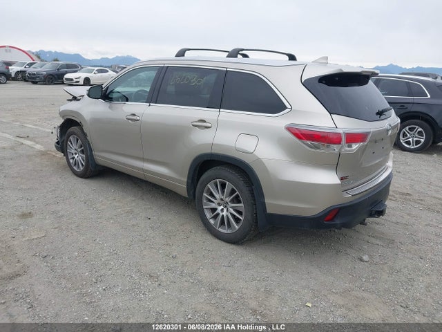 Продаж на аукціоні авто 2016 Toyota Highlander Xle, vin: 5TDJKRFH7GS233428, номер лоту: 12620301