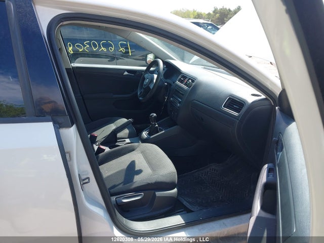 12620308 :رقم المزاد ، 3VW1K7AJXCM423035 vin ، 2012 Volkswagen Jetta مزاد بيع