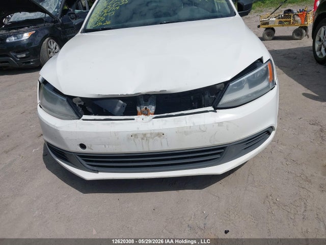 12620308 :رقم المزاد ، 3VW1K7AJXCM423035 vin ، 2012 Volkswagen Jetta مزاد بيع