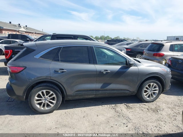 1FMCU9BZ4NUB12376 Ford ESCAPE SE