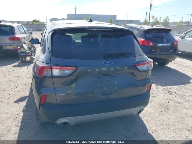 1FMCU9BZ4NUB12376 Ford ESCAPE SE