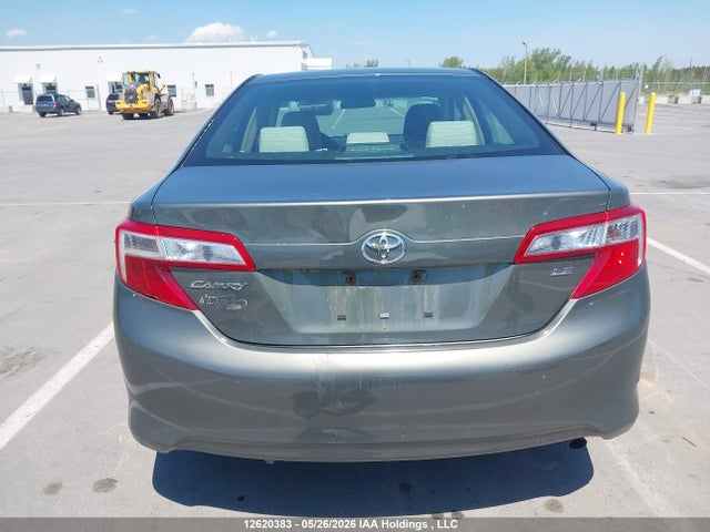 2014 Toyota Camry Le მანქანა იყიდება აუქციონზე, vin: 4T1BF1FK8EU777981, აუქციონის ნომერი: 12620383