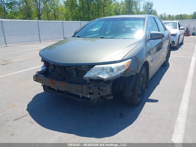 2014 Toyota Camry Le მანქანა იყიდება აუქციონზე, vin: 4T1BF1FK8EU777981, აუქციონის ნომერი: 12620383