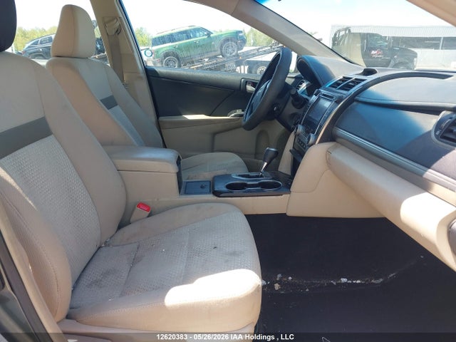 2014 Toyota Camry Le მანქანა იყიდება აუქციონზე, vin: 4T1BF1FK8EU777981, აუქციონის ნომერი: 12620383