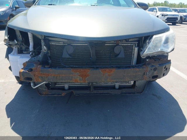 2014 Toyota Camry Le მანქანა იყიდება აუქციონზე, vin: 4T1BF1FK8EU777981, აუქციონის ნომერი: 12620383