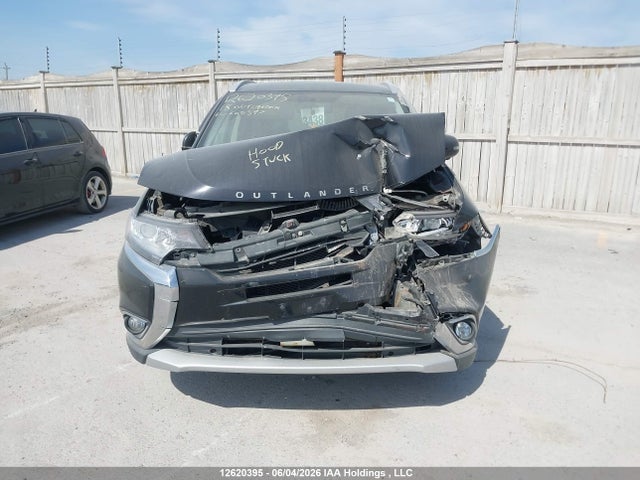 Mitsubishi Outlander Es 2018 JA4AZ2A38JZ600397 Image 13