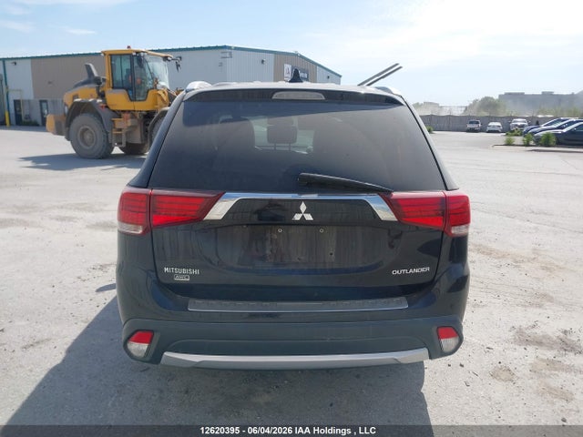 Mitsubishi Outlander Es 2018 JA4AZ2A38JZ600397 Image 17