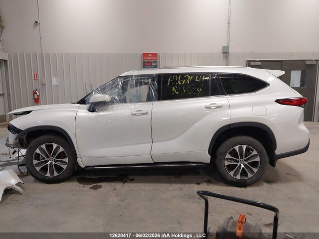 Toyota Highlander Xle 2021 5TDGZRBH2MS058626 Image 14