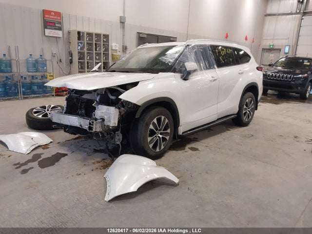 Toyota Highlander Xle 2021 5TDGZRBH2MS058626 Image 2