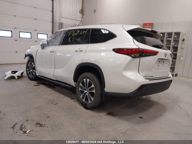 Toyota Highlander Xle 2021 5TDGZRBH2MS058626 Image 3