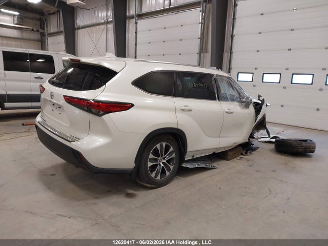 Toyota Highlander Xle 2021 5TDGZRBH2MS058626 Image 4