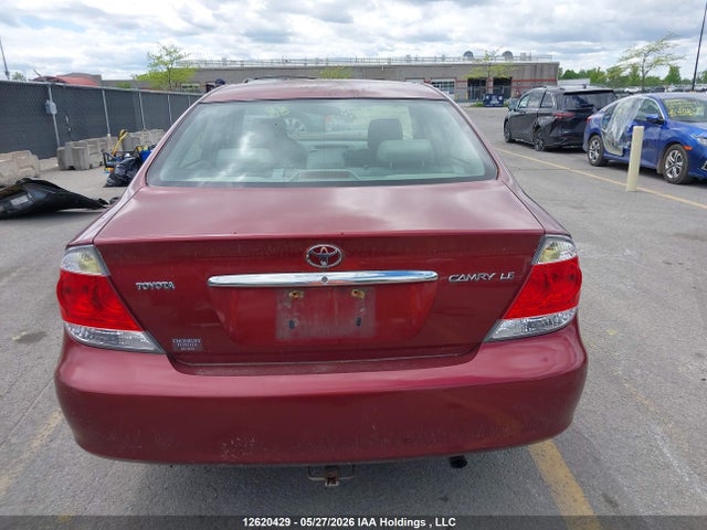 12620429 :رقم المزاد ، 4T1BE32K95U035013 vin ، 2005 Toyota Camry Le/xle/se مزاد بيع