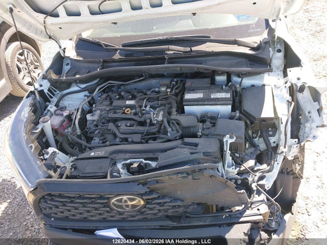 2022 Toyota Corolla Cross L მანქანა იყიდება აუქციონზე, vin: 7MUAAABG2NV002084, აუქციონის ნომერი: 12620434